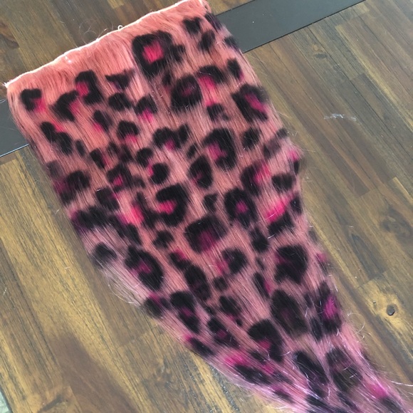 Clip-in 20" Handmade Pink Cheetah Print Hair Extension - Picture 5 of 8